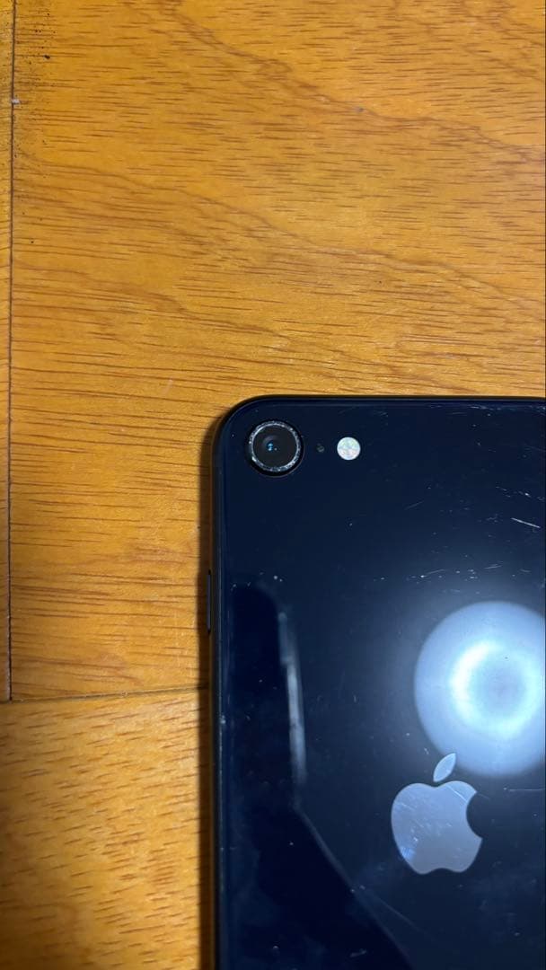 iPhone SE 第3世代　ミッドナイト64ギガ