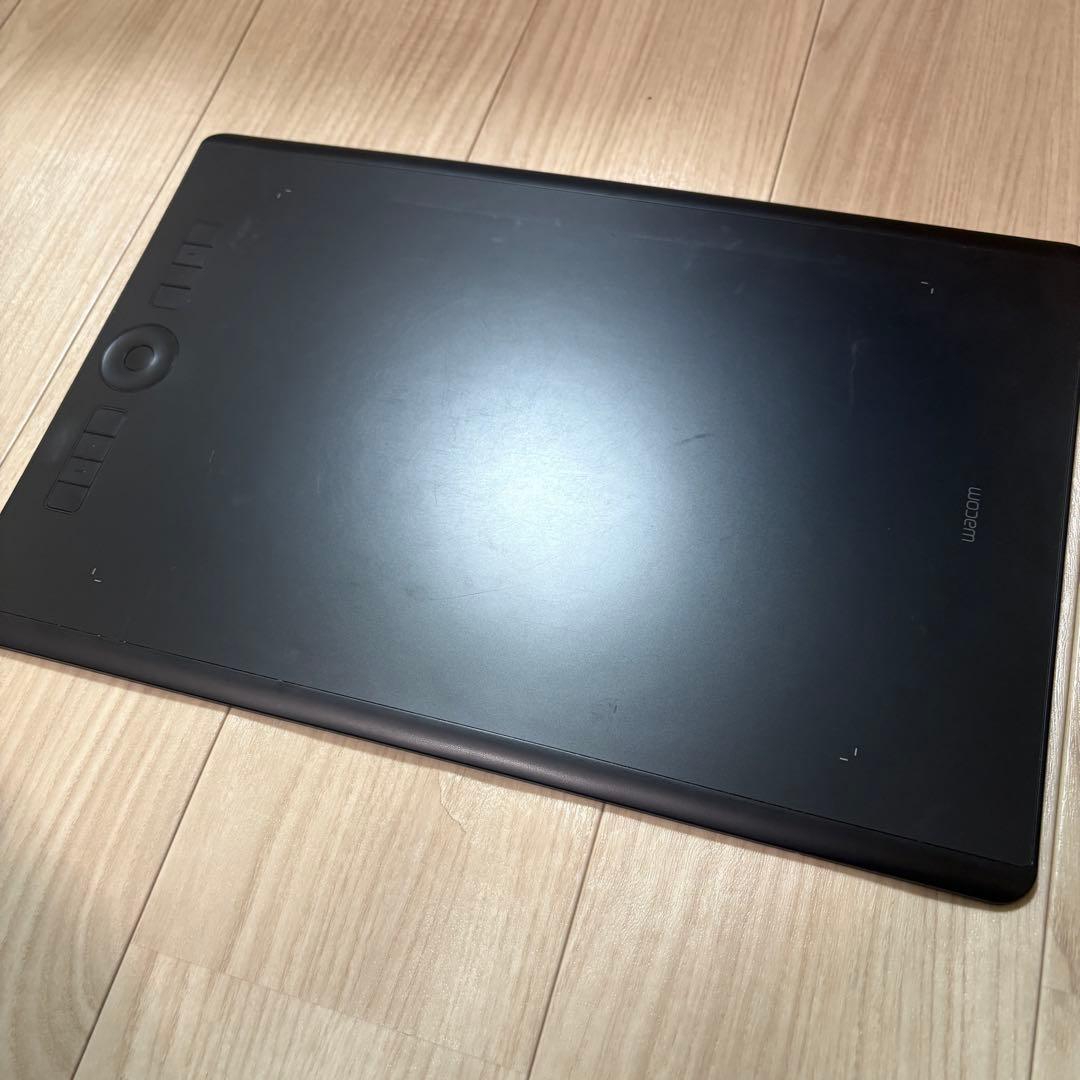 ワコム Wacom Intuos Pro Lサイズ　PTH-860