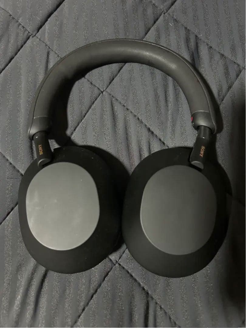 Sony WH-1000XM5ワイヤレスヘッドホン ブラック　ソニー