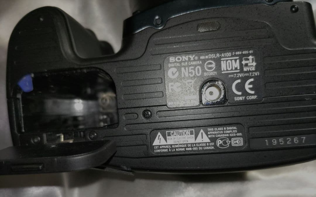 SONY製レンズ α100 アルファ CCD デジタル一眼レフカメラ