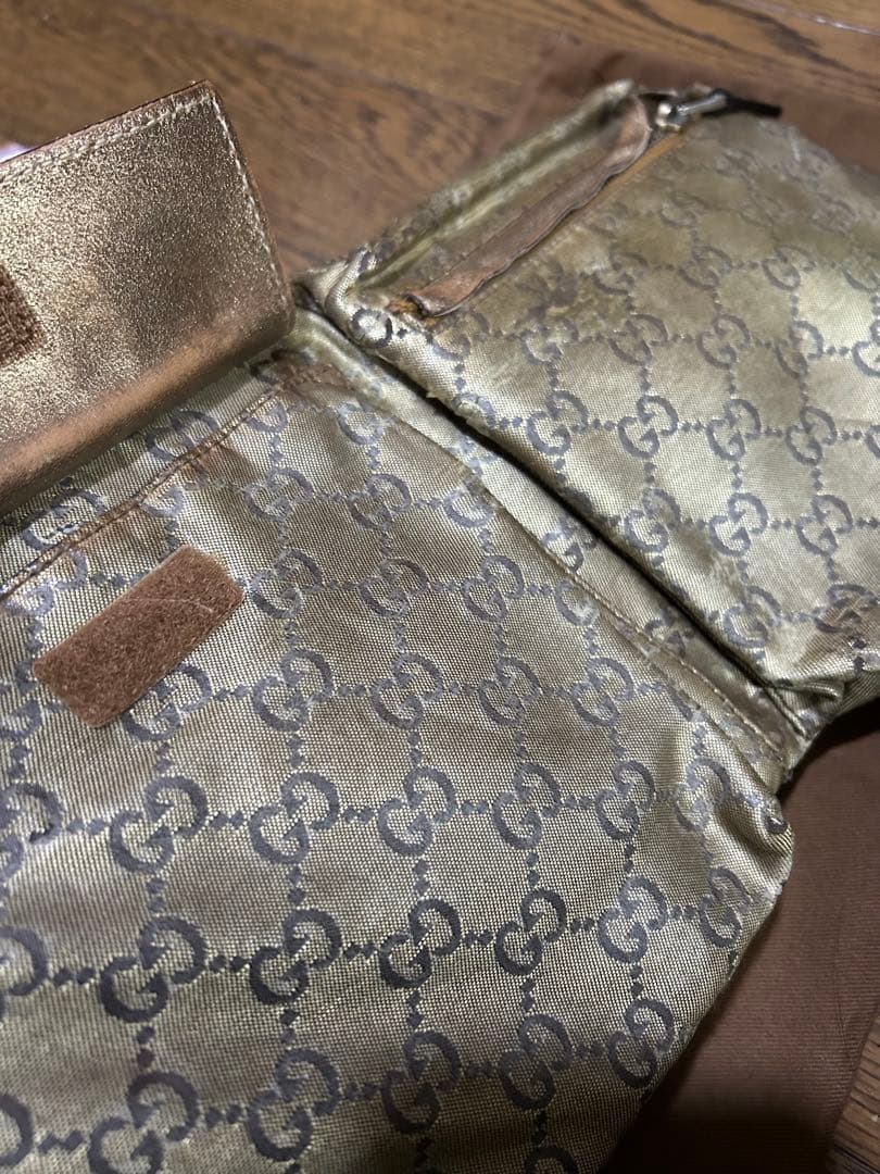 GUCCI ゴールド GGパターン ボディバッグ