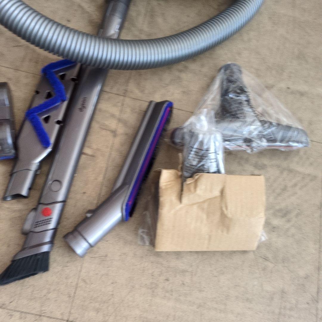 Dyson DC63 キャニスター掃除機　 簡易清掃済み