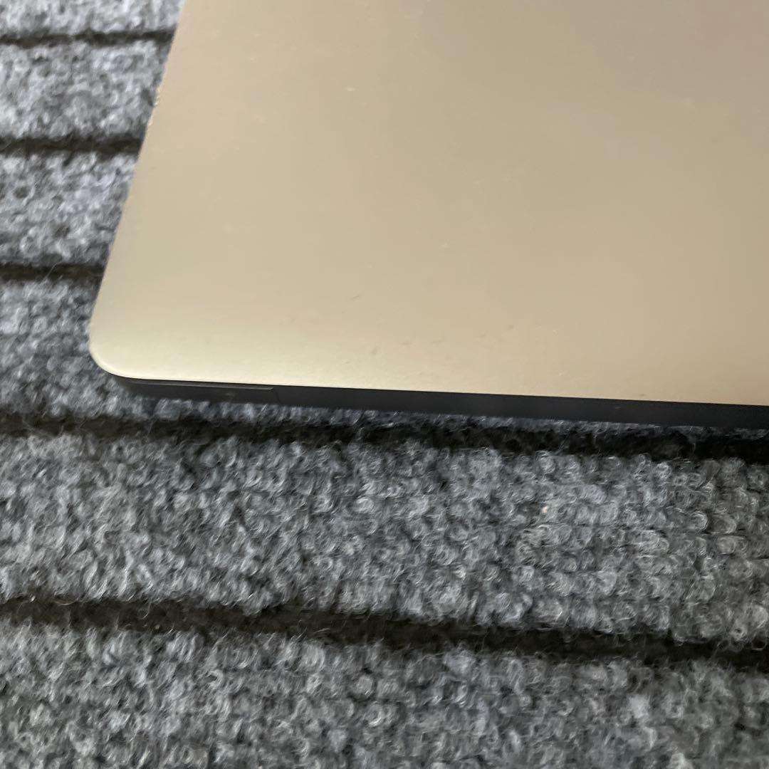MacBook本体 143 MacBook Air 13.3 2020 M1 8GB 256GB