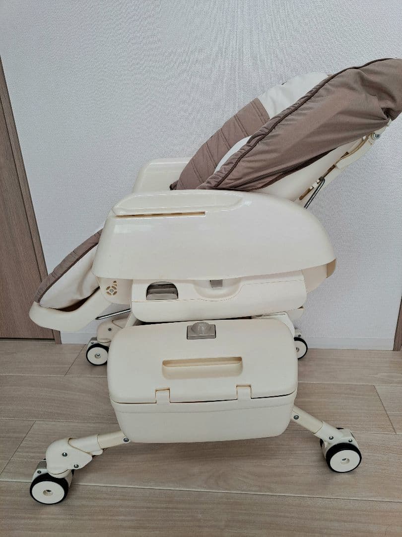 【電動】ハイローチェア コンビ ネムリラ エッグショック オートスイング