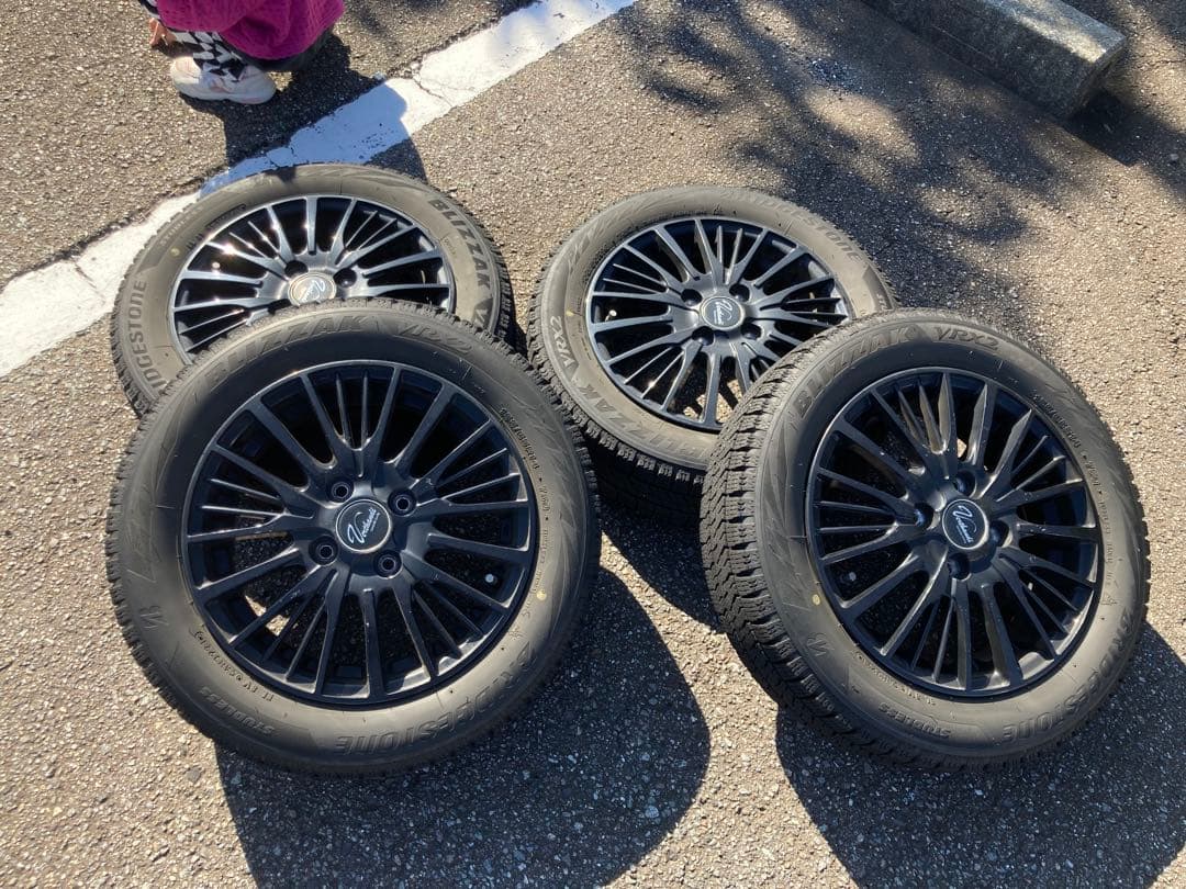 【1/5まで1000円引き➕値段交渉可】NBOX スノータイヤ　ブリヂストン4本