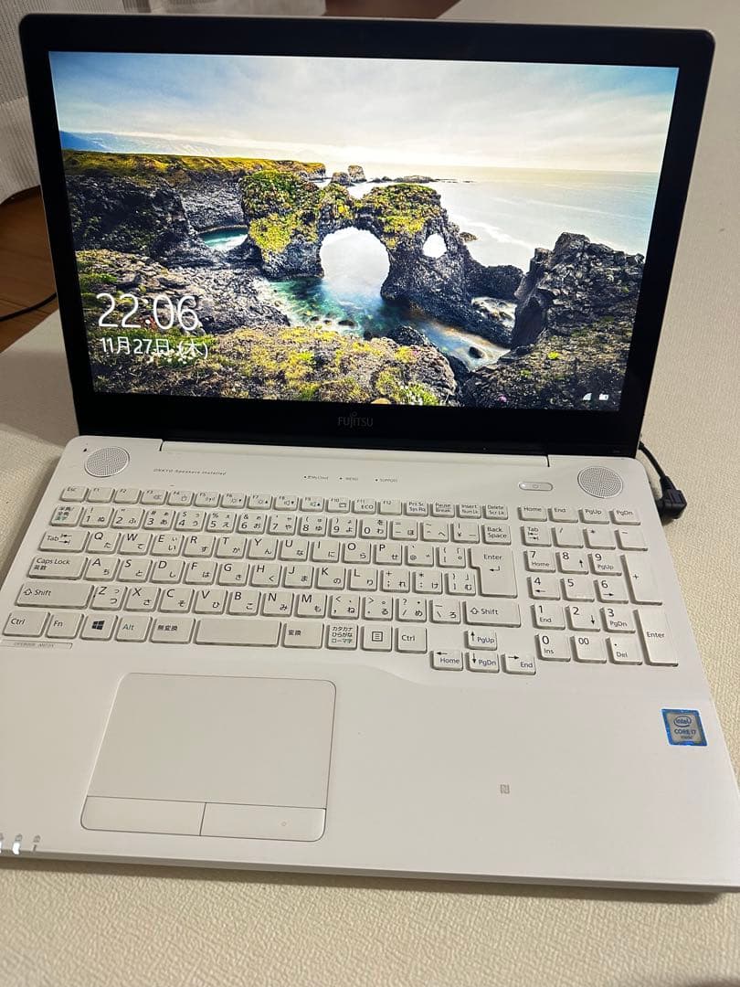 Fujitsu Lifebook ホワイトノートPC