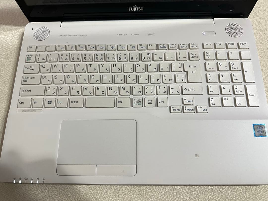 Fujitsu Lifebook ホワイトノートPC