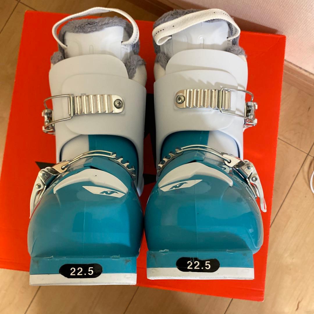 ノルディカ　NORDICA ジュニア用スキーブーツ　22-23 22.5