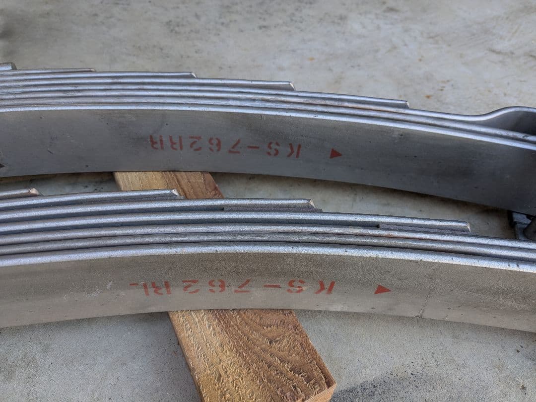 ランクル70 GRJ76 キープスラント 2インチアップ リーフスプリング