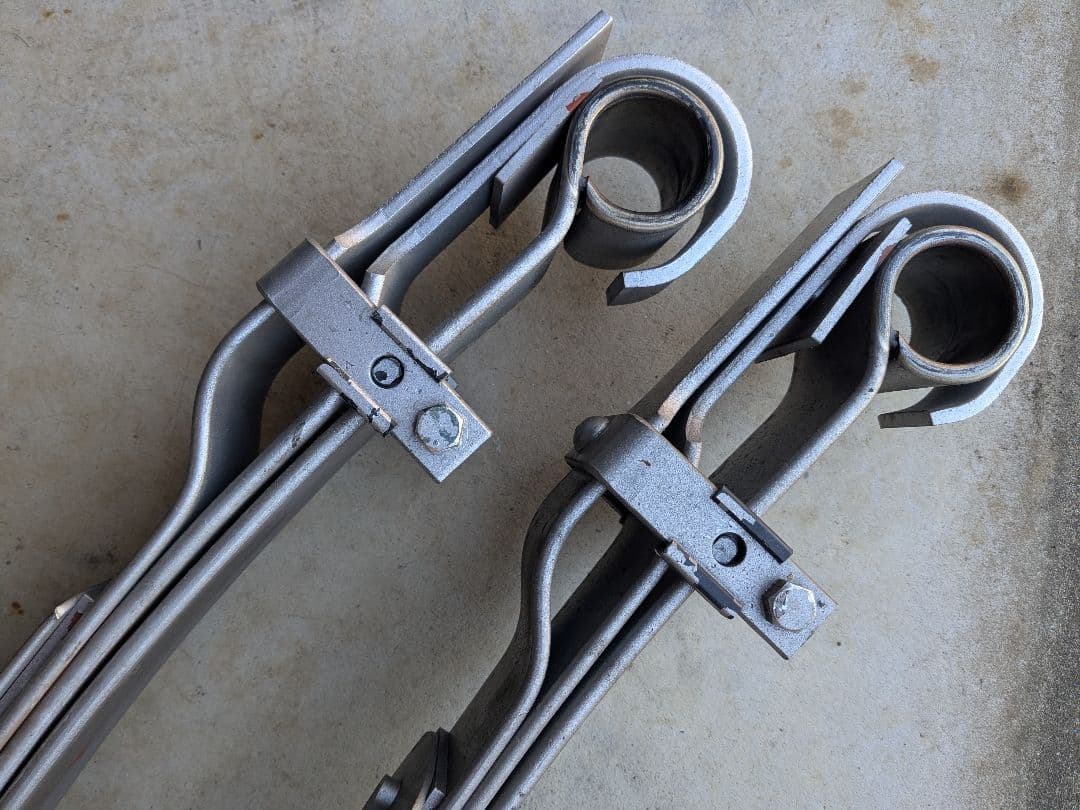 ランクル70 GRJ76 キープスラント 2インチアップ リーフスプリング