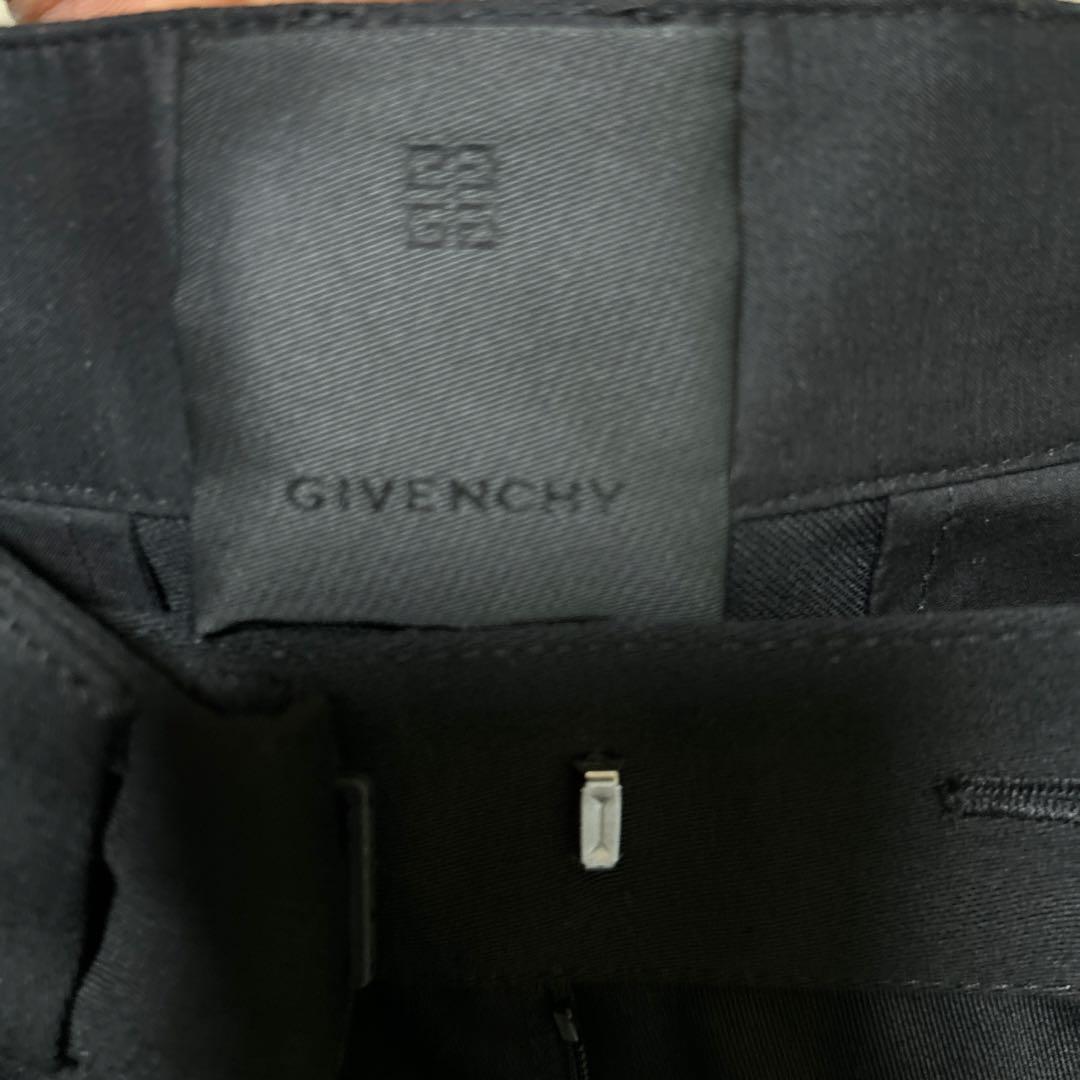 GIVENCHY 黒 スラックス