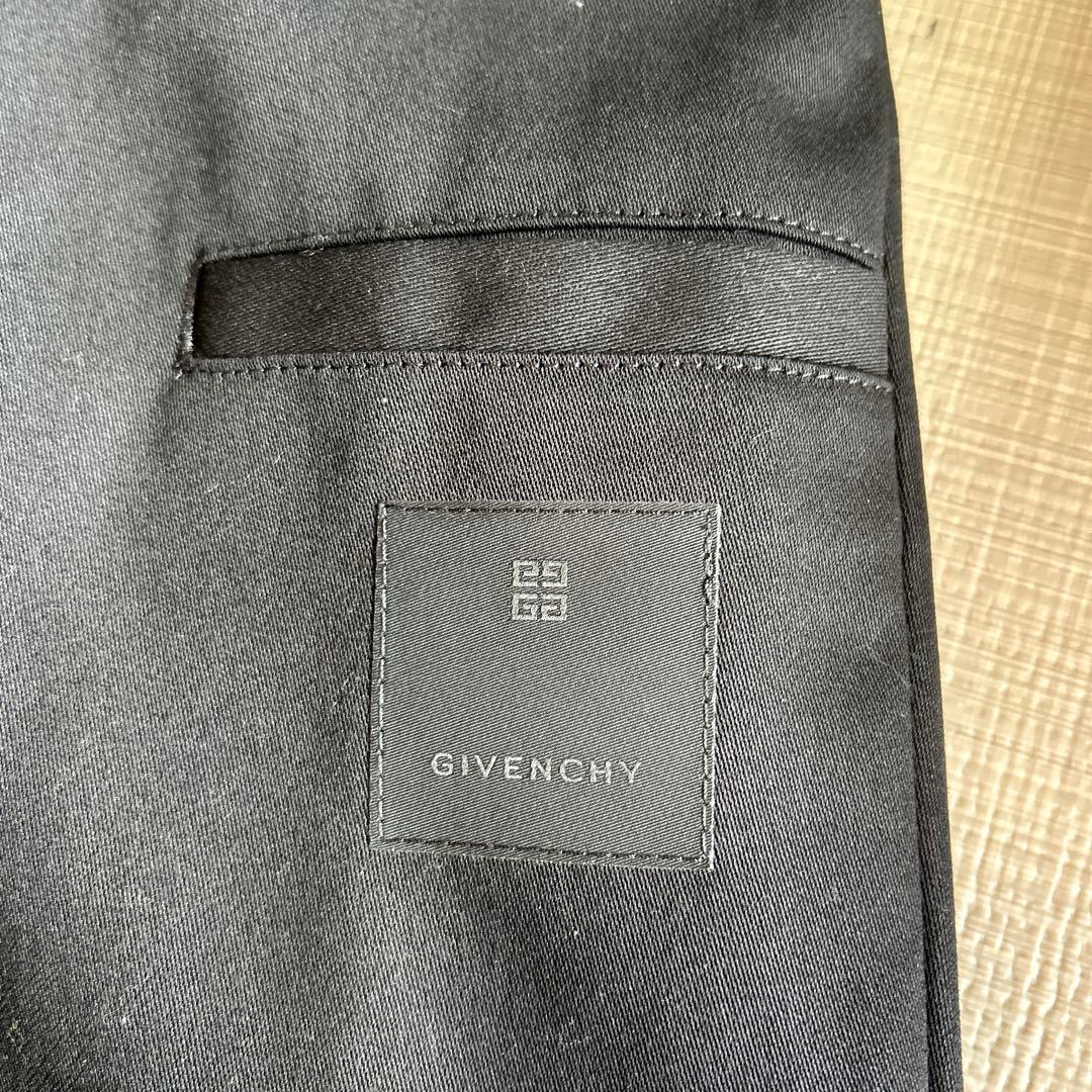 GIVENCHY 黒 スラックス