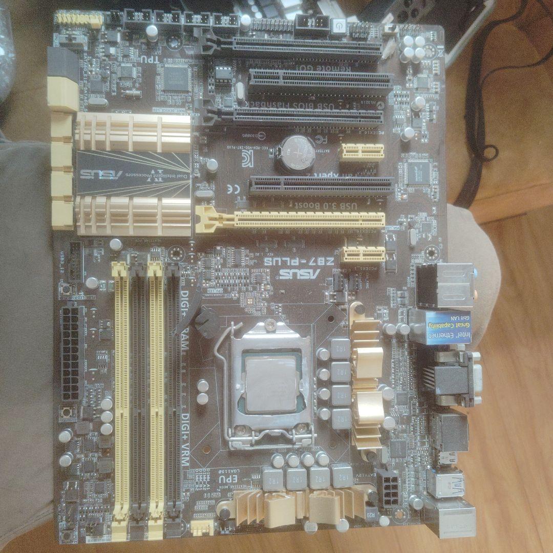 ASUS Z87-PLUS マザーボード