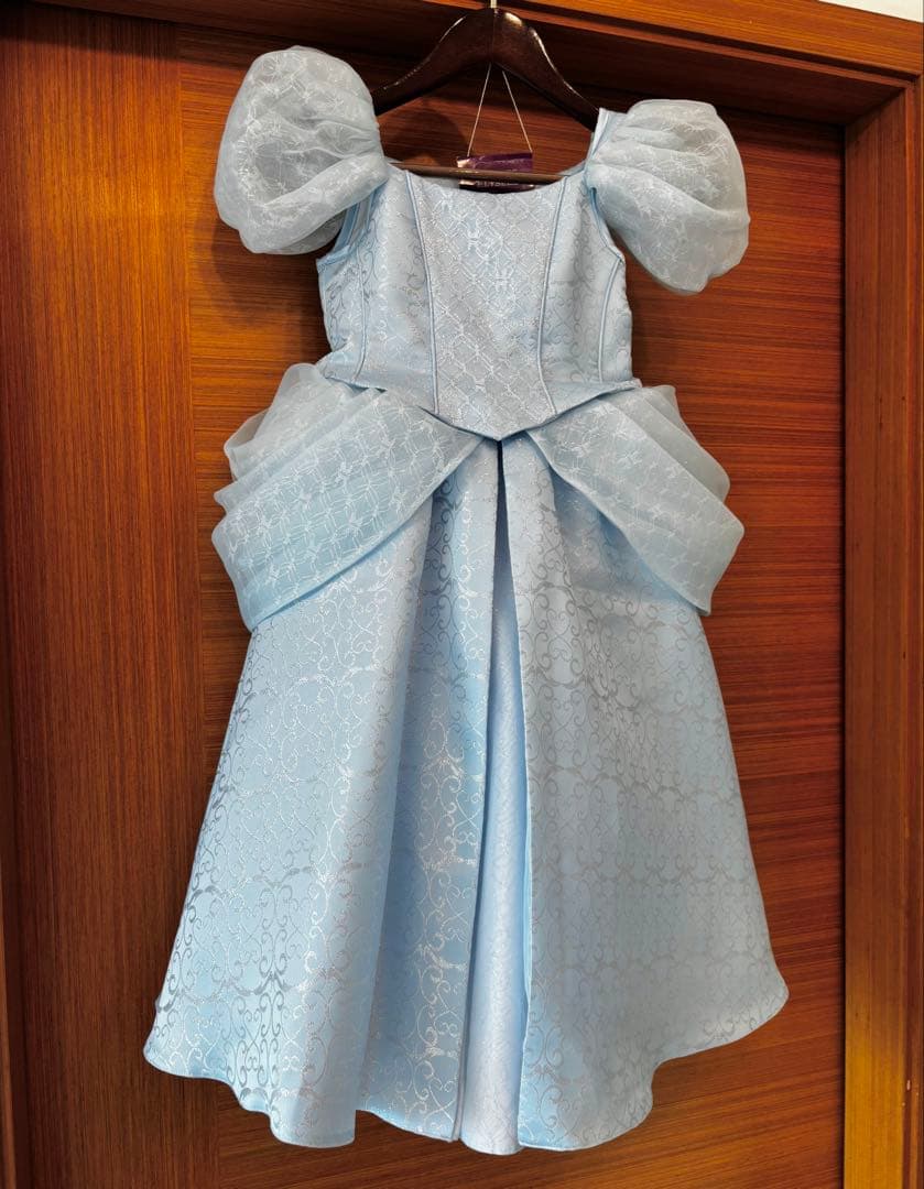 120 ディズニー　シンデレラ　プレミアムドレス　ビビディバビディブティック