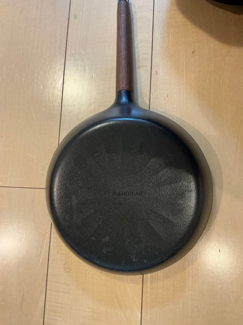 【2回使用】バーミキュラ フライパン 26cm 蓋つきウォールナット