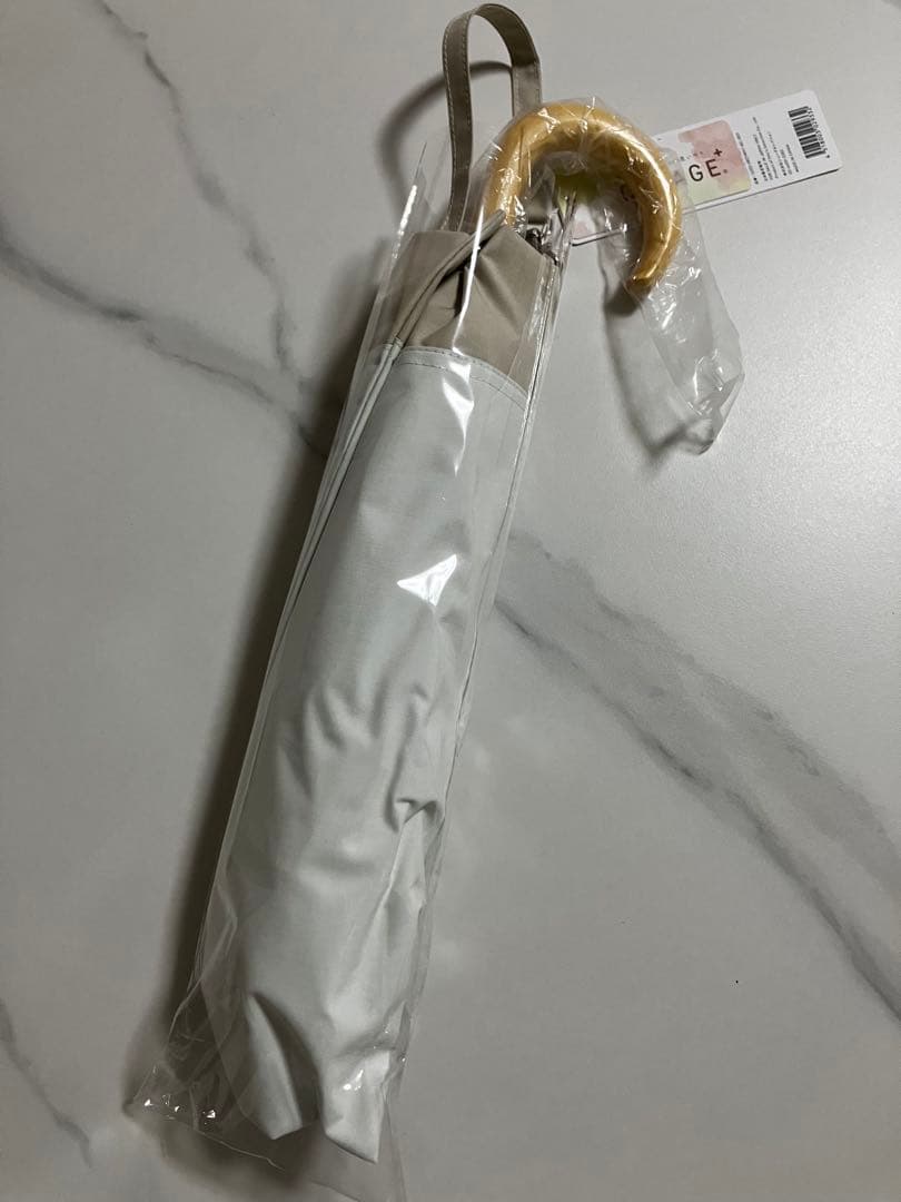 COKAGE+ 2段折傘 リリィホワイト×ラテベージュ　木手元55cm