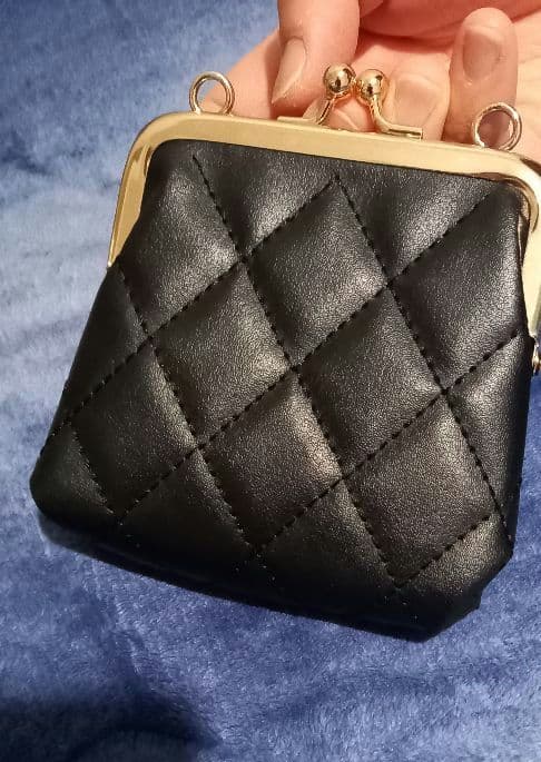 CHANEL　ノベルティ　ミニがま口　ケース
