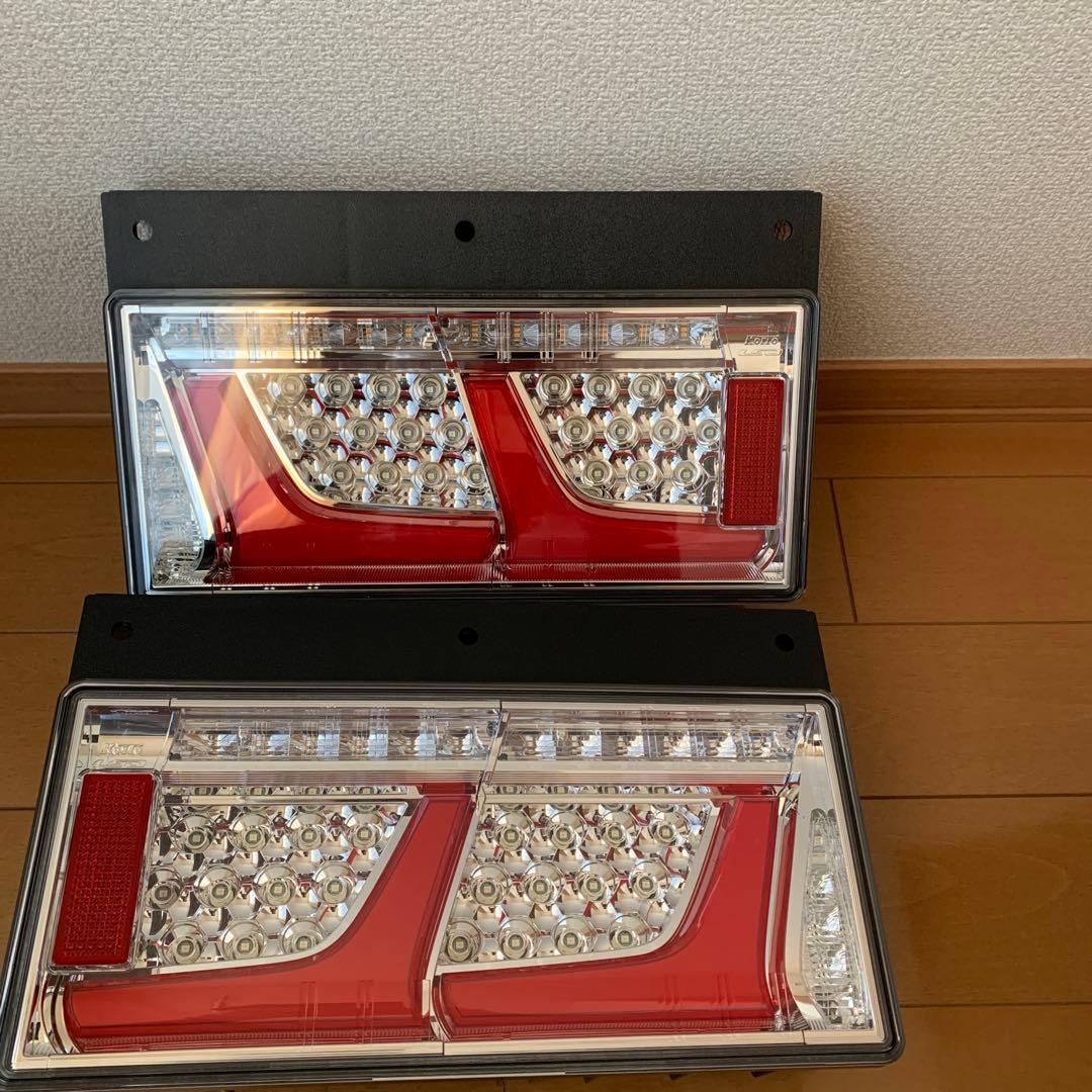 小糸LEDテールランプ 2連 シーケンシャル　本日価格‼️