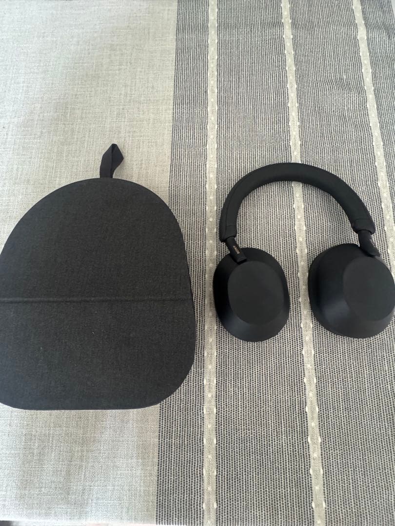 美品　SONY WH-1000XM5 ワイヤレスノイズキャンセリングヘッドホン