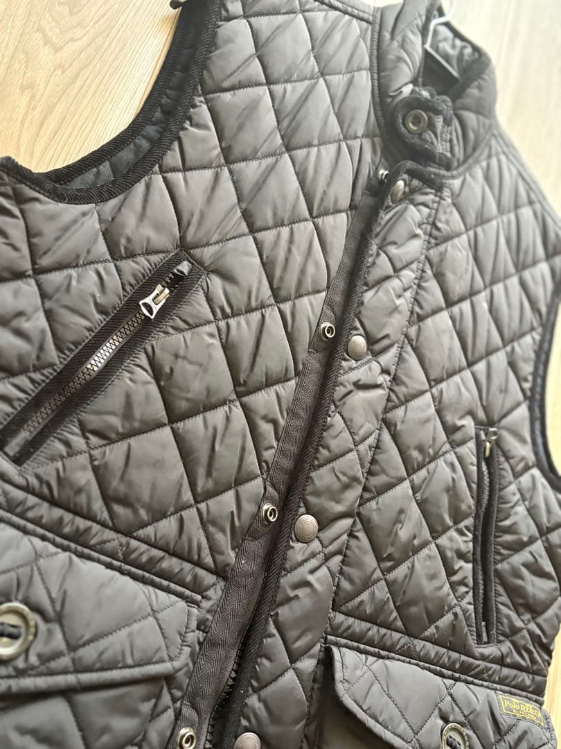 キルティングダウンベスト