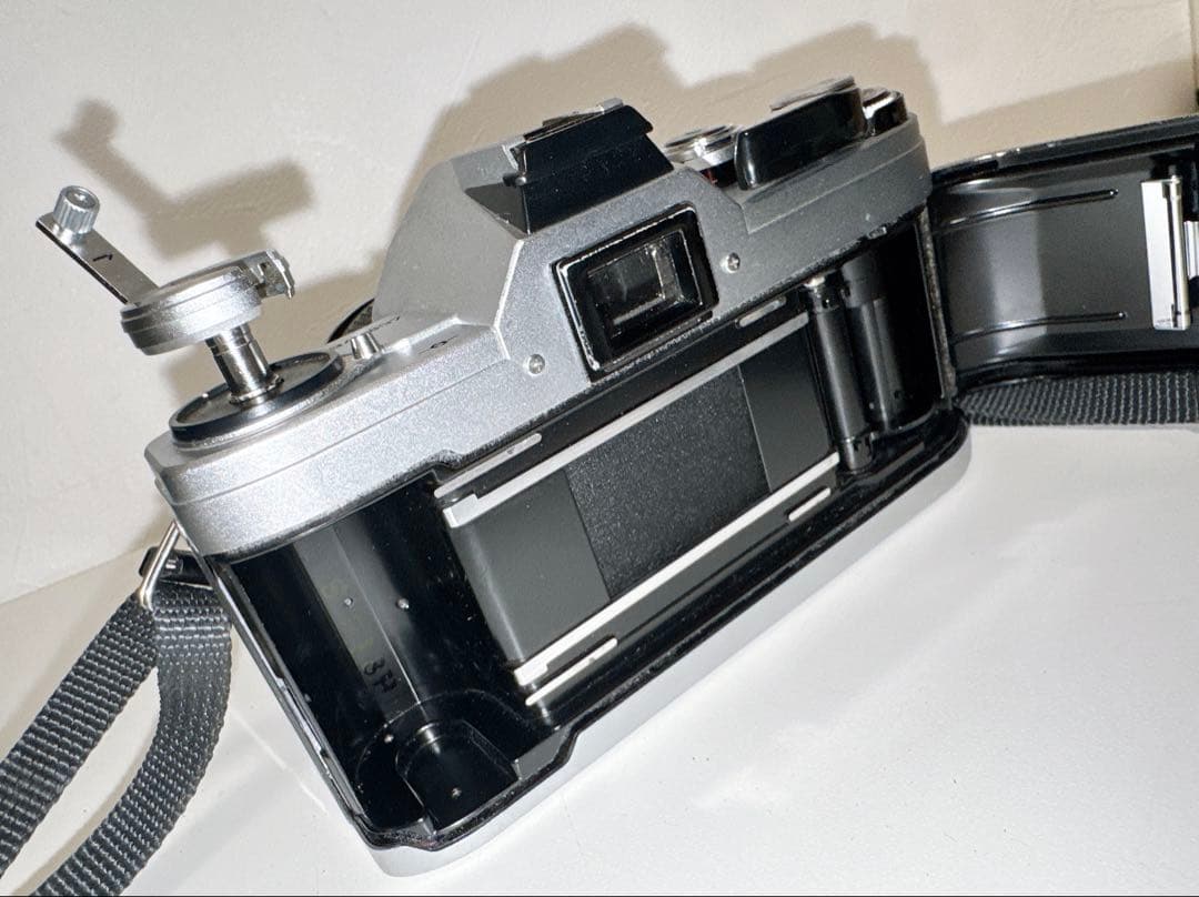 キヤノン フィルムカメラ 35mmフォーカルプレーンシャッター式 一眼レフカメラ