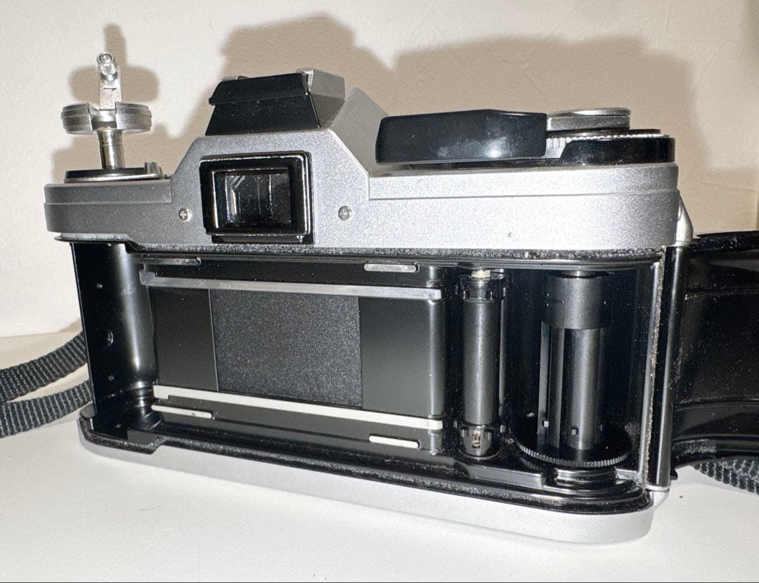 キヤノン フィルムカメラ 35mmフォーカルプレーンシャッター式 一眼レフカメラ