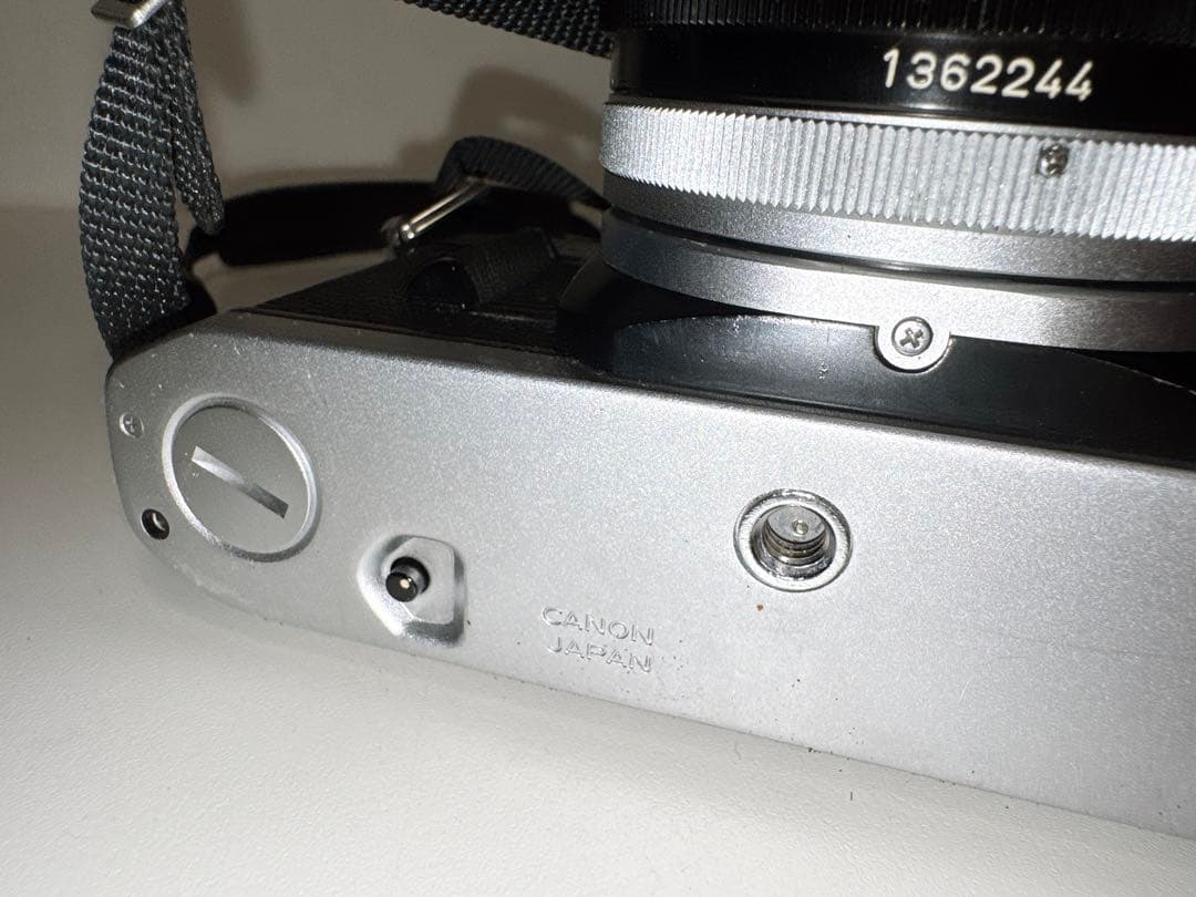 キヤノン フィルムカメラ 35mmフォーカルプレーンシャッター式 一眼レフカメラ