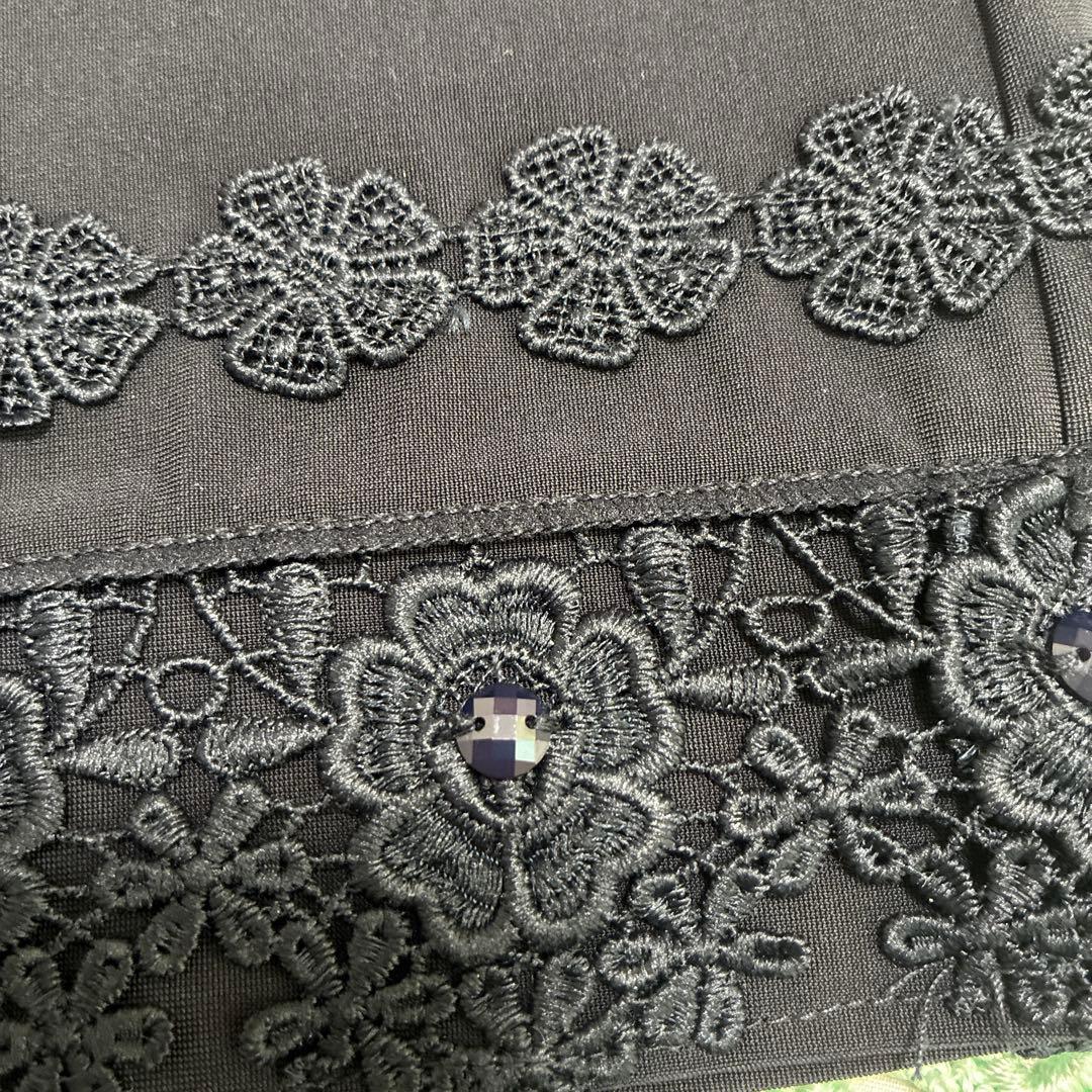 スーパービューティー☆44☆新品タグ付き裾レースとビジューのハイテンションパンツ