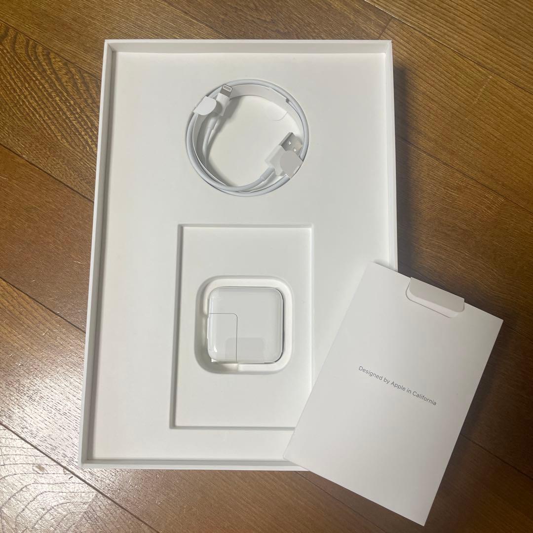 iPad 第7世代 32GB スペースグレイ（バッテリー94%）