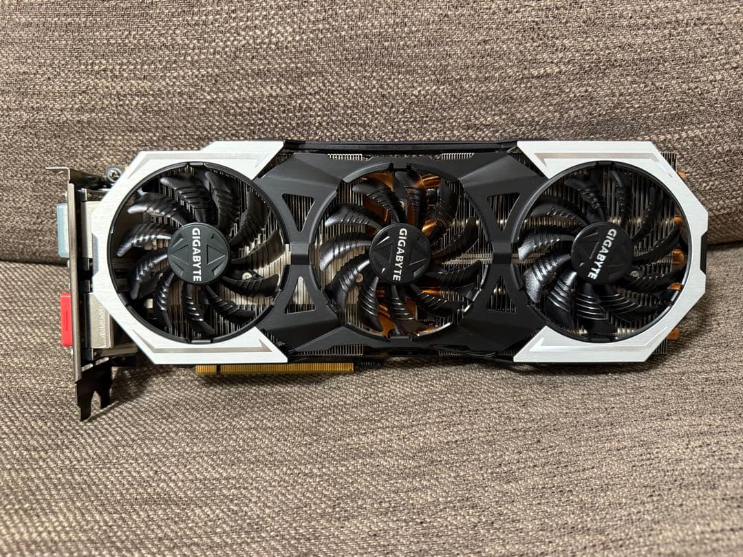 t*o様 GIGABYTE GTX980Ti 箱付き