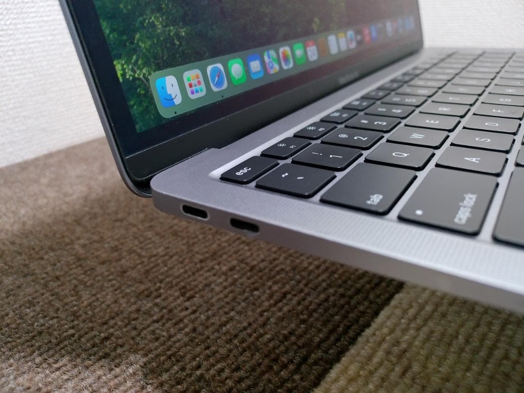 Mac Air 2020 A2179 13㌅ バッテリー正常『充放電3回』