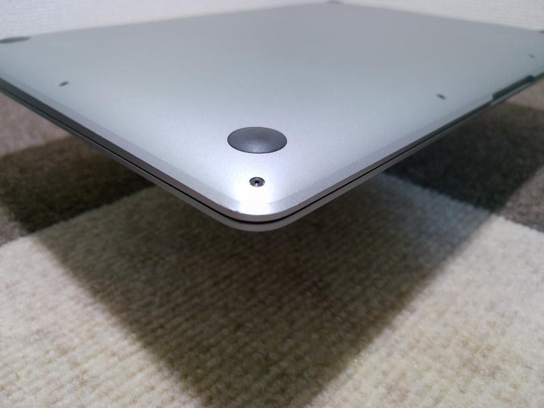 Mac Air 2020 A2179 13㌅ バッテリー正常『充放電3回』