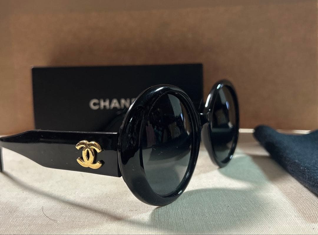 美品✨CHANEL サングラス 黒×金 ラウンド ココマーク 箱付き