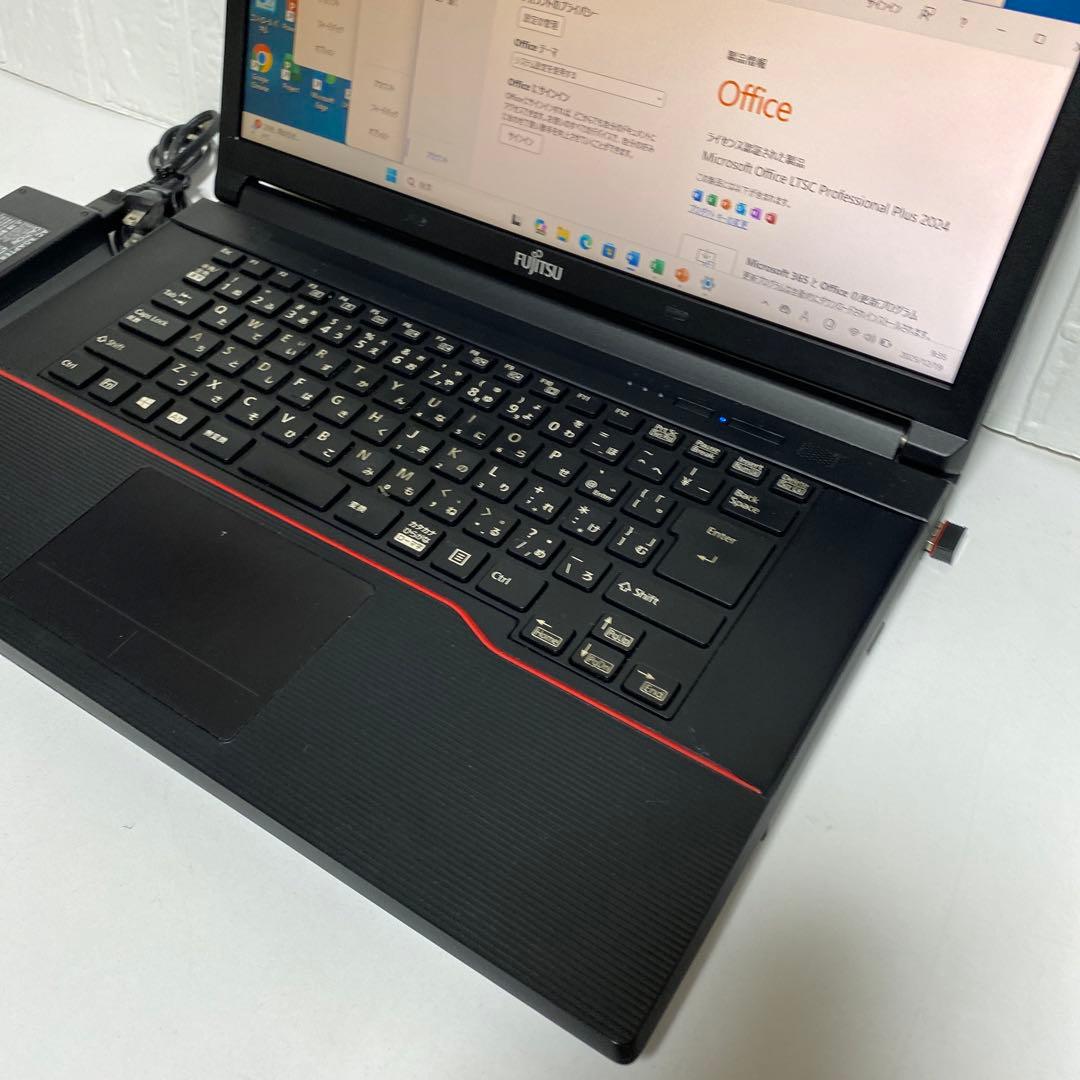 Windows11 オフィス付き　Corei5 SSD FUJITSUノートPC