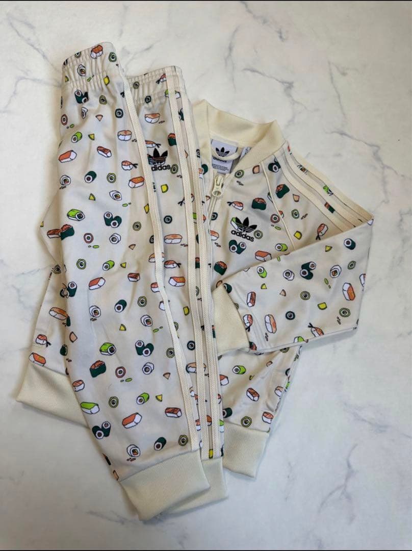 新品未使用　アディダス　ジャージ　セットアップ　寿司柄　100