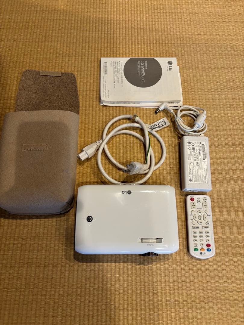 LG PH550G モバイルプロジェクター