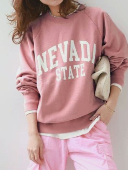 スミレ様 C6901 ロゴスウェット×コーデュロイパンツコーデ