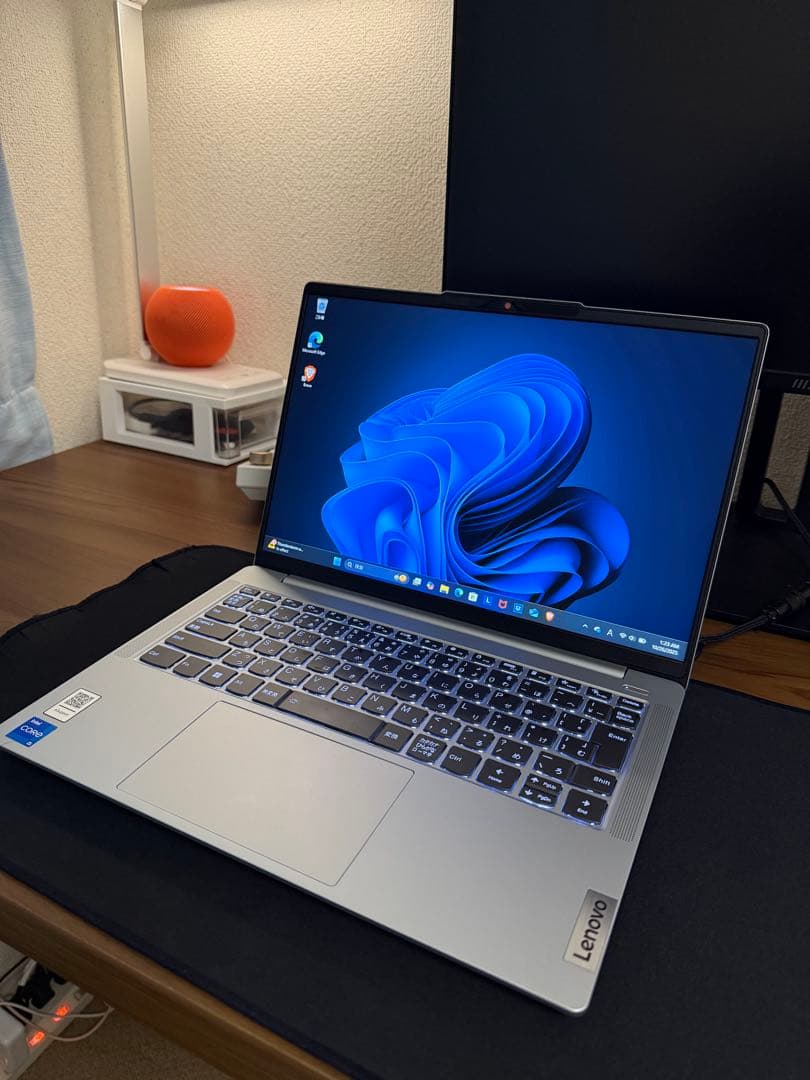 Lenovo IdeaPad gen8 i5-12450H、16GB 512GB