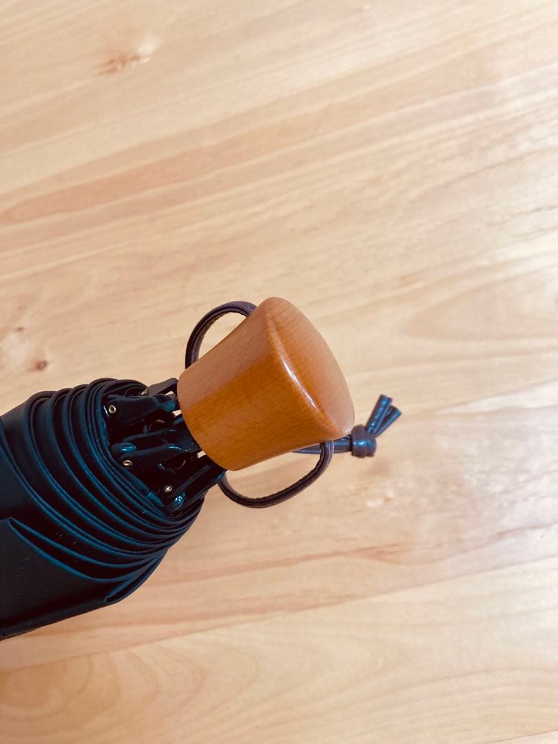 SunBarrier100 折り畳み日傘 三段折りコンビ　骨数6本　ベージュ