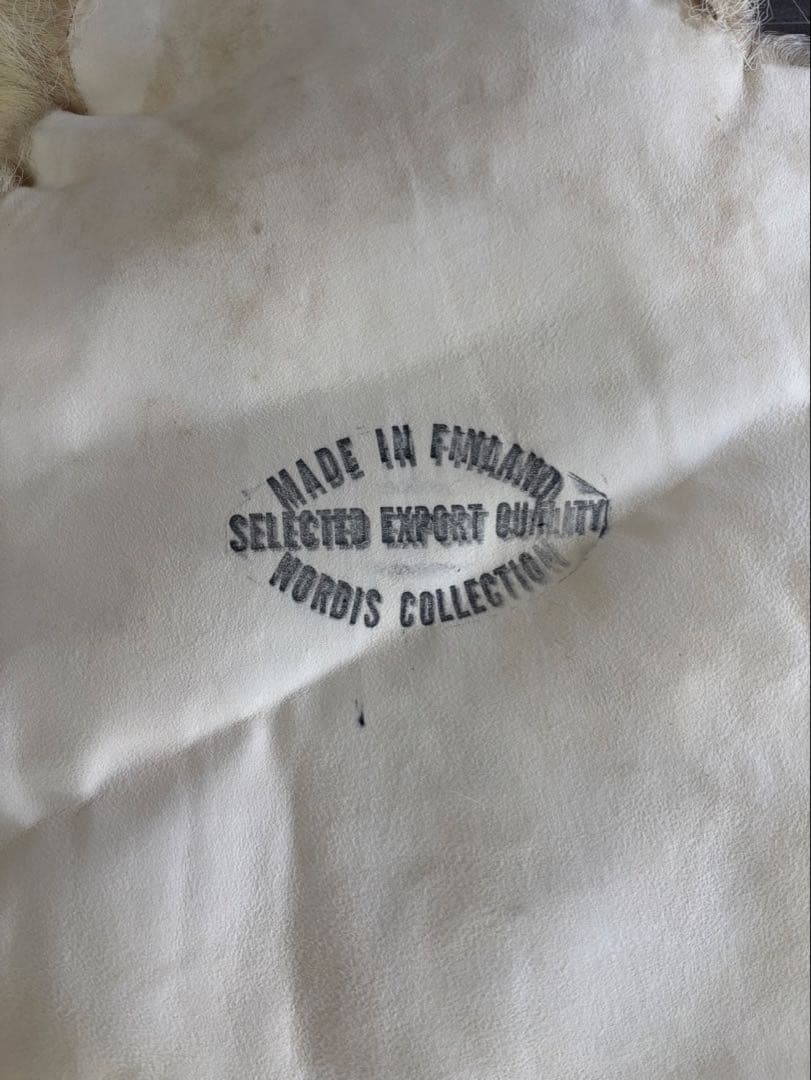 本物 トナカイ毛皮フィンランド製 毛皮ラグ Nordis Collection