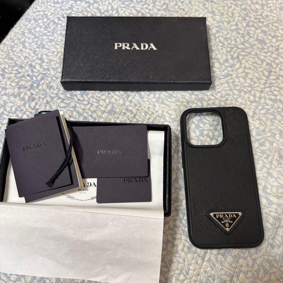 Quma　PRADA ブラックレザー iPhone15pro用ケース