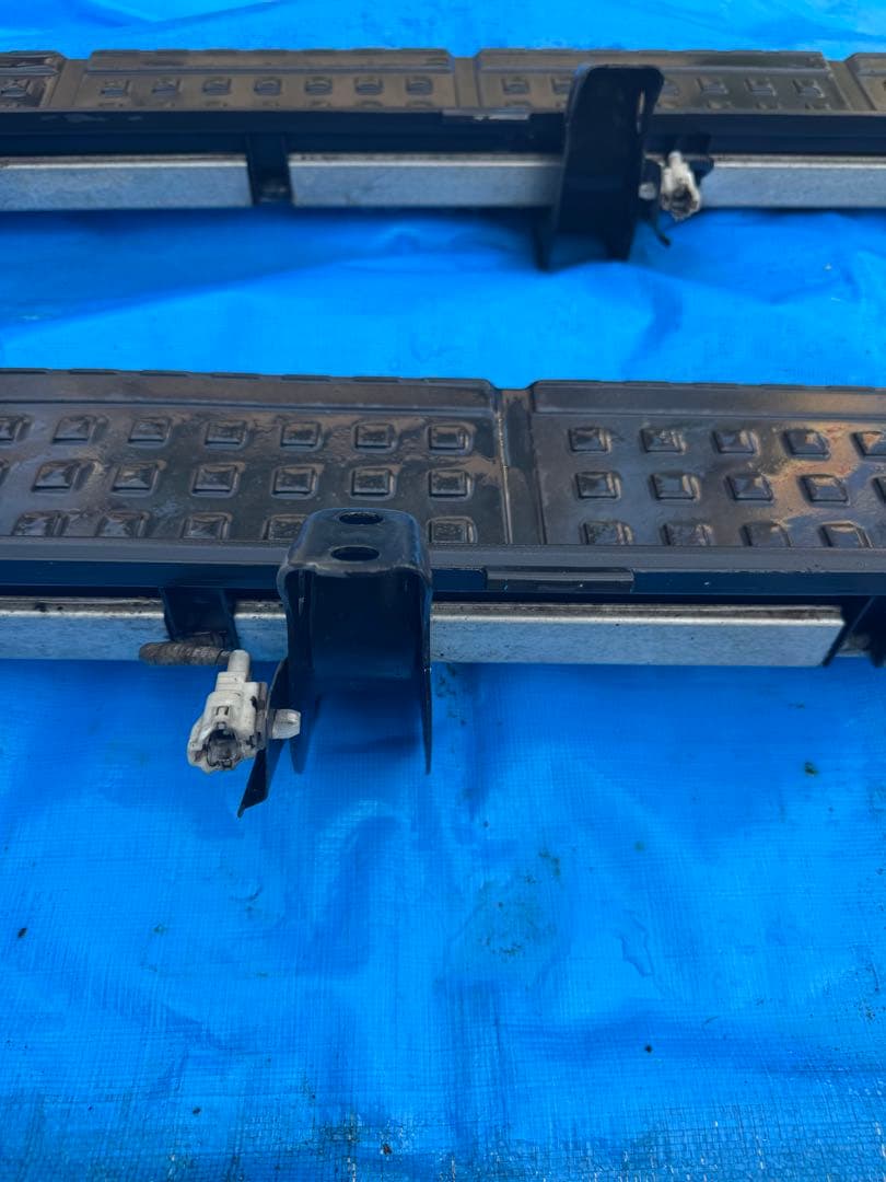 【中古】210系ハイラックスサーフ純正ステップ★TRN215サーフサイドステップ