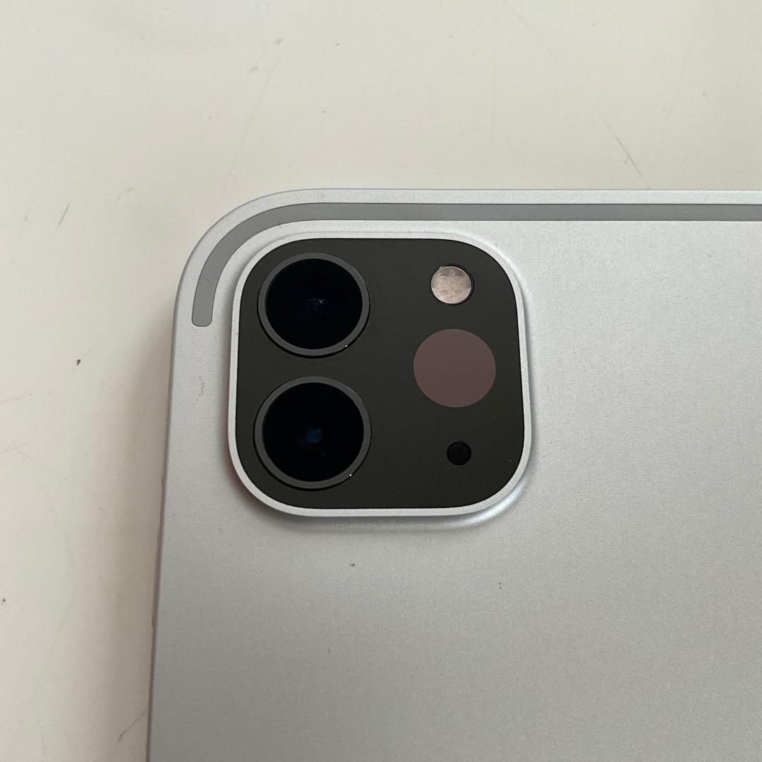 iPad Pro 11インチ 第4世代 少画面傷あり 3K873J/A シルバー