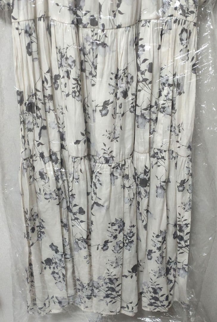 実物写真掲載 大人気完売 ココディール シャーリングティアードフラワーワンピース