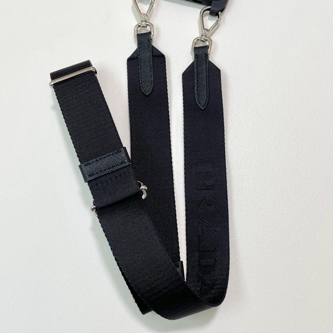 プラダ iPhone 14 Pro スマホケース ストラップ 黒 新品未使用