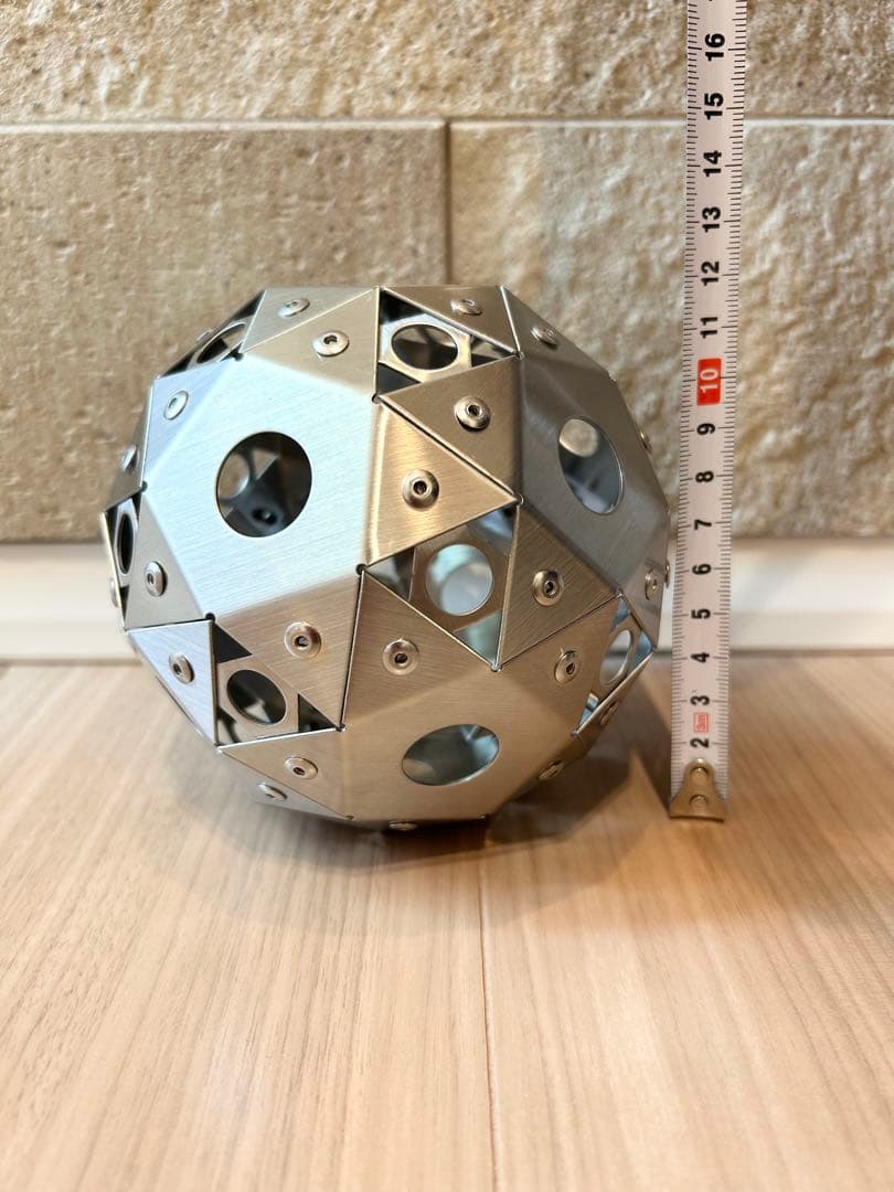 ステンレス製　変形十二面体　オブジェ