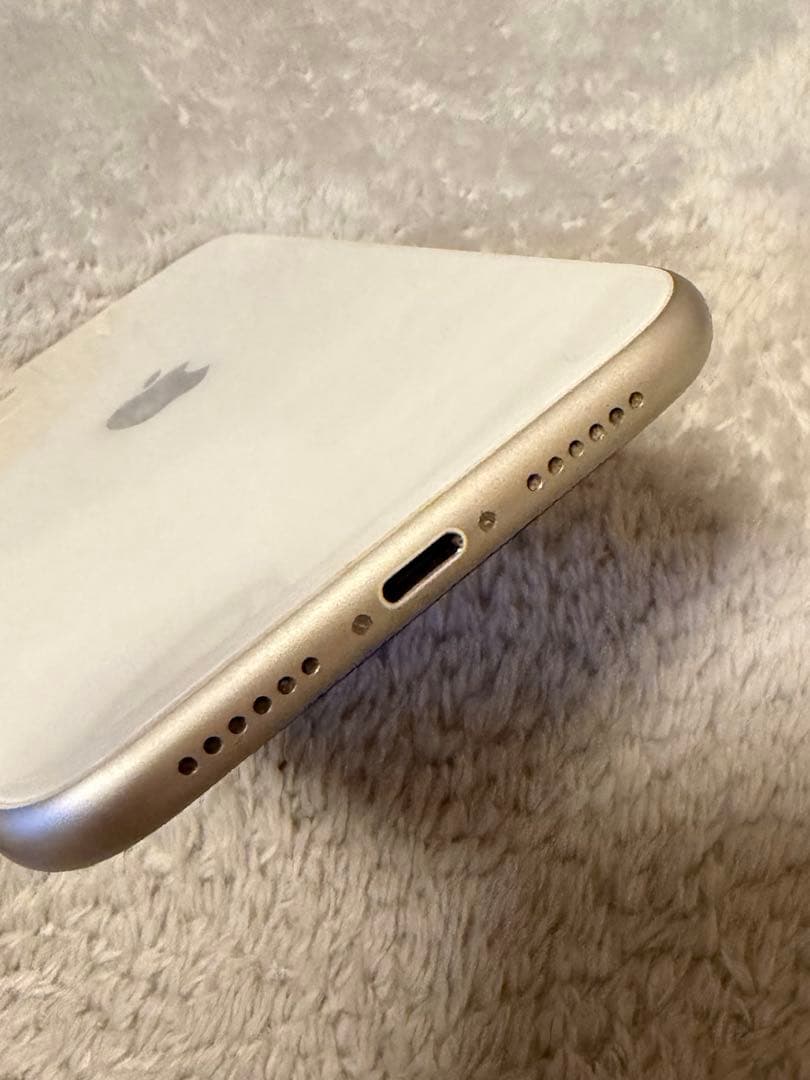 iPhone11 ホワイト128GB 本体 ＋ iFaceケース