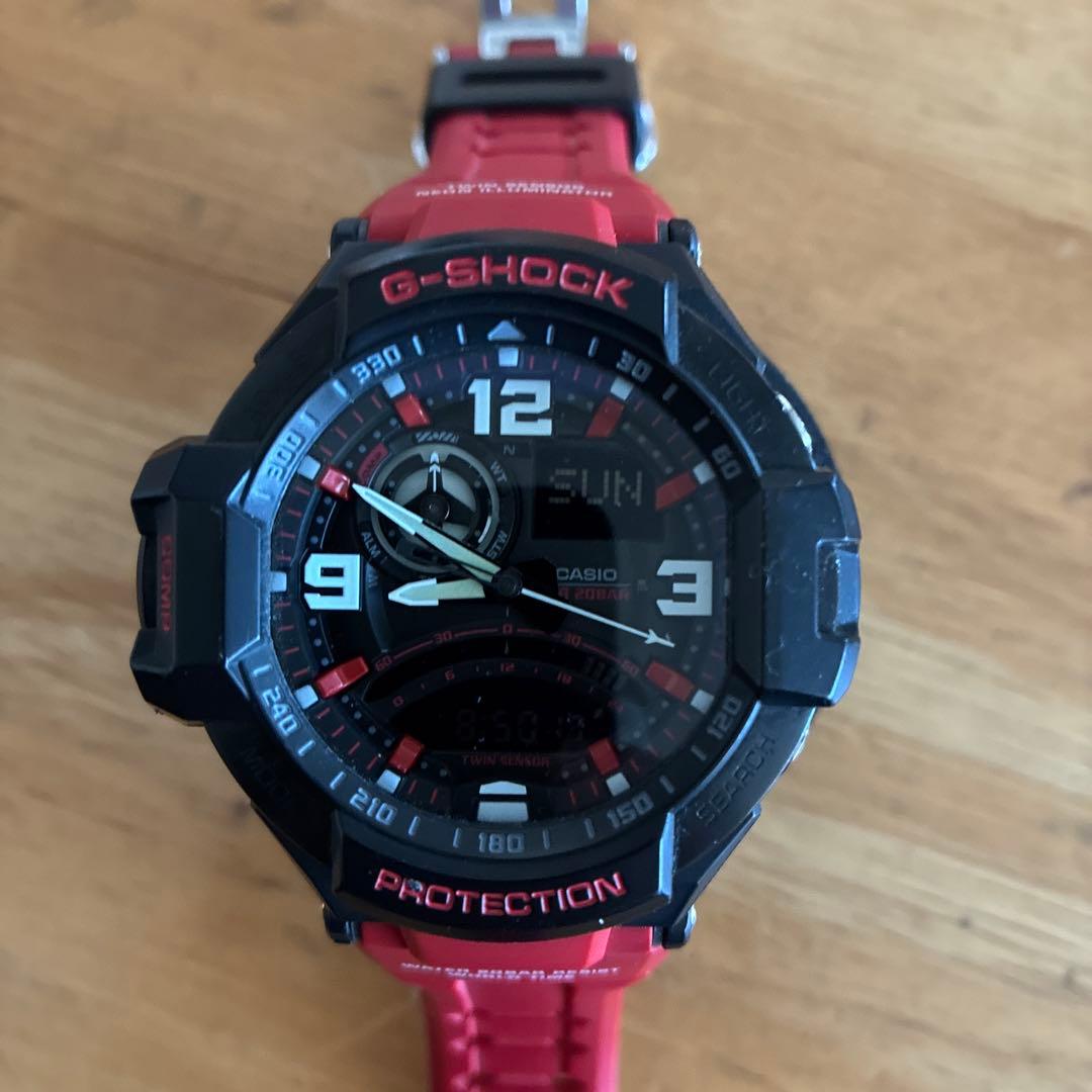 G-SHOCK SKY COCKPIT GA-1000-4A ブラックー×レッド