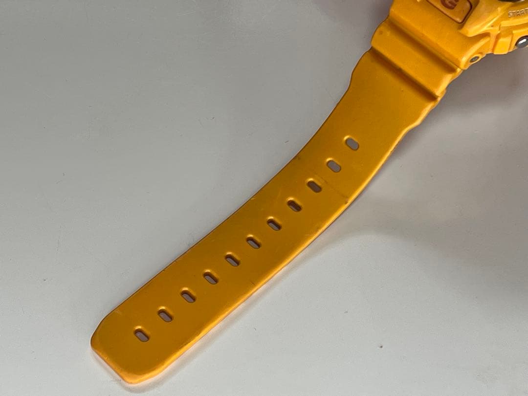 G-SHOCK DW-6900SB メタリックカラー イエロー