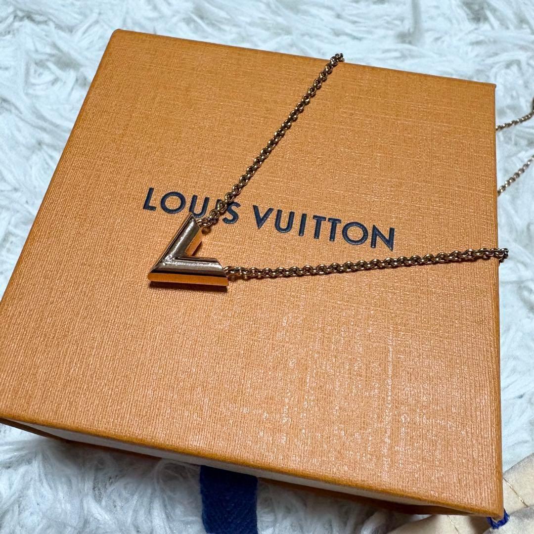 ルイヴィトン エッセンシャルV ネックレス ゴールド GP イタリア製